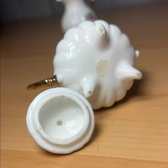 Vintage Mini Creamer and Sugar Bowl with Lid AND candle holders - Picture 8 of 12